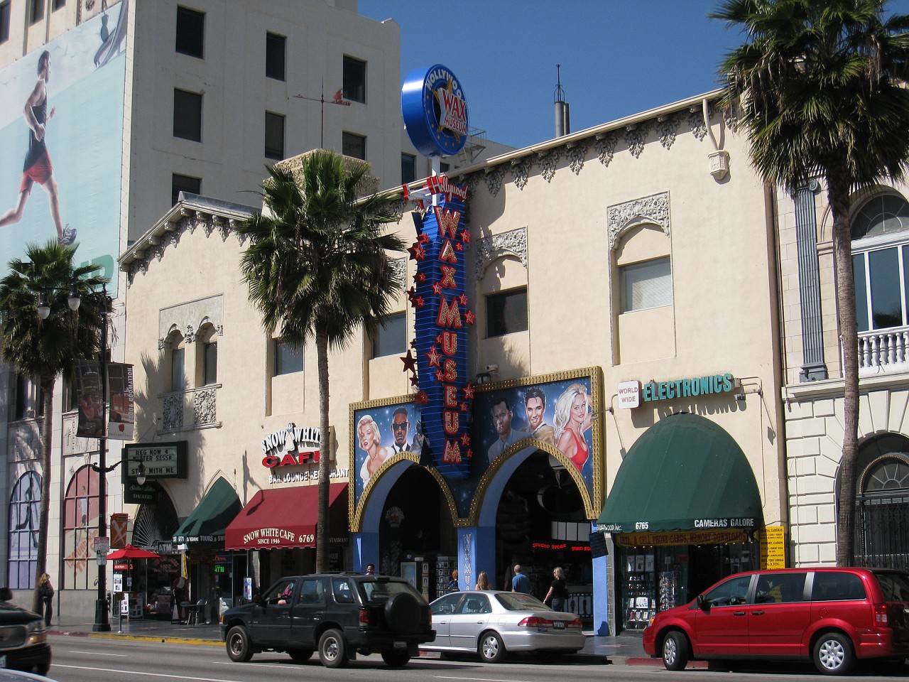 1261 California 2008-03 LA Scene.jpg - A visit to the Los Angeles California area in March of 2008. Activities ranged from Monets at the Getty, street hawkers at Venice Beach, movie look-alikes at Grauman's Chinese Theatre, to the Mission at San Juan Capistrano.